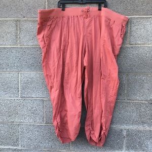NWT Torrid Rust Ruched Poplin Crop Pants Womens Pull On Stretch Sz 28
